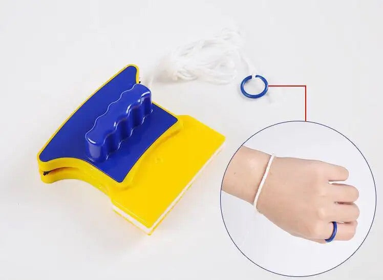 Dispozitiv Magnetic Eficient pentru Curățarea Rapidă a Geamurilor și Oglinzilor